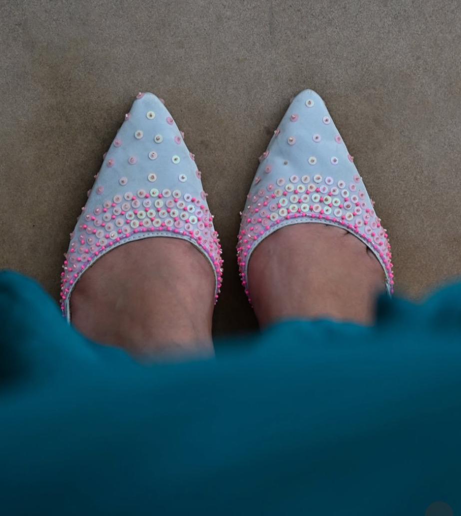 sky-blue Pumps
